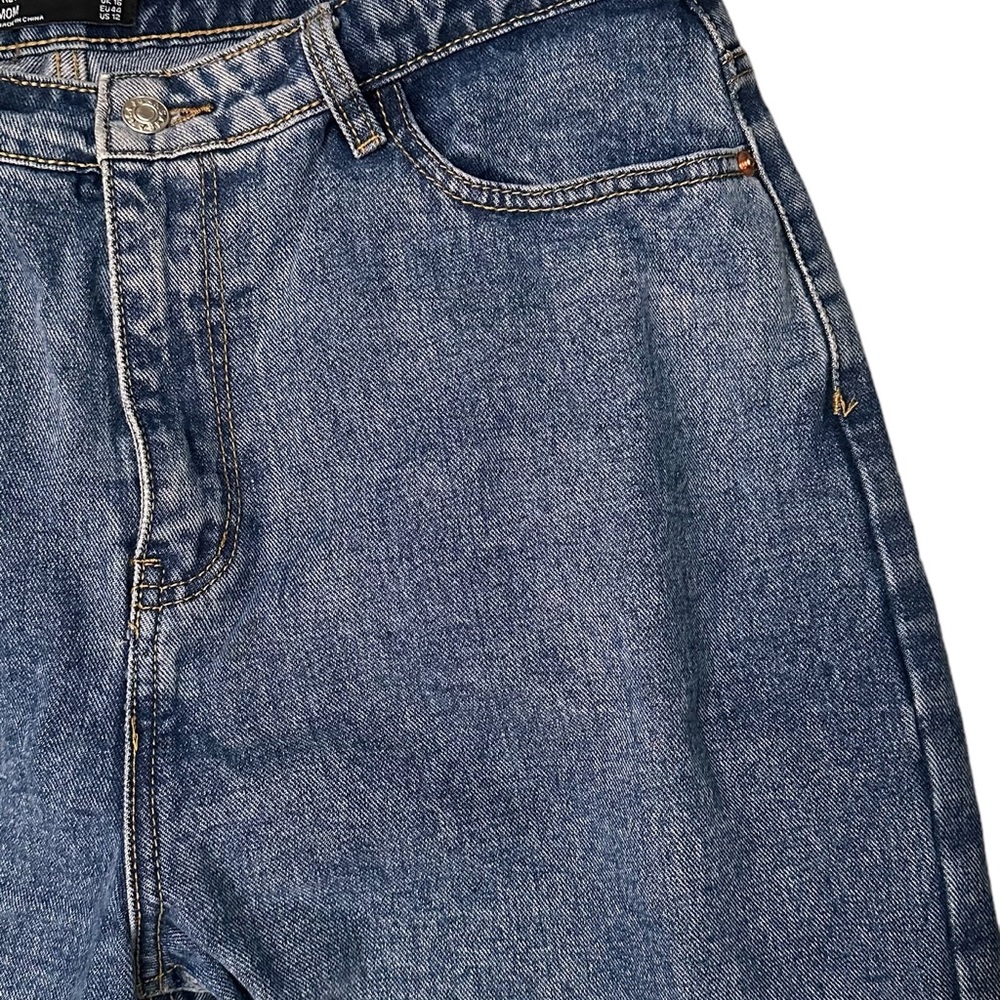 Pretty Little Thing Women’s Sz 12 Mom Jeans Vintage Wash High Rise - Picture 3 of 11